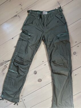 Low rise cargo pants